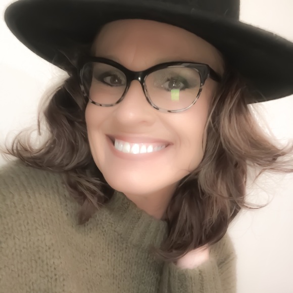 Meet your Posher, Jeanna - Picture 8 of 9